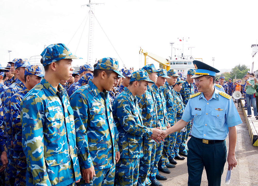 Xuân theo cánh sóng ra Trường Sa